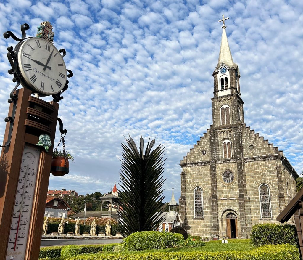 A Igreja Matriz não pode faltar no roteiro de um dia em Gramado!